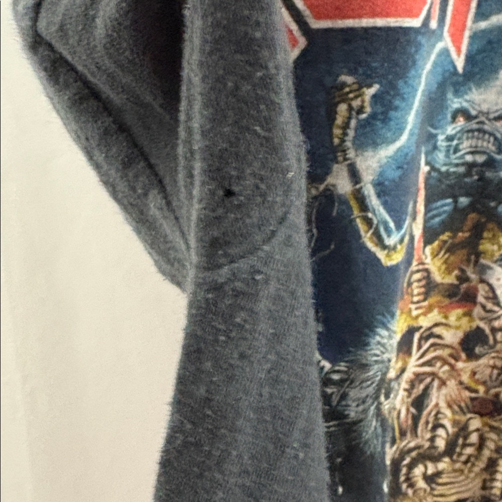 Iron Maiden Best Of The Beast T-shirt Medium Men’s Black Hanes Heavyweight Y2K - Picture 7 of 8